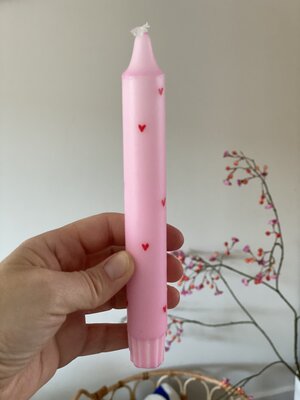 Kaars roze met hartjes